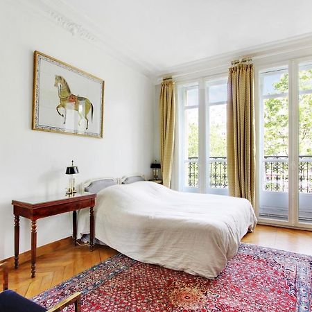 Suite Junior Avec Balcon Et Vue Sur Arc De Triomphe Paris Eksteriør billede